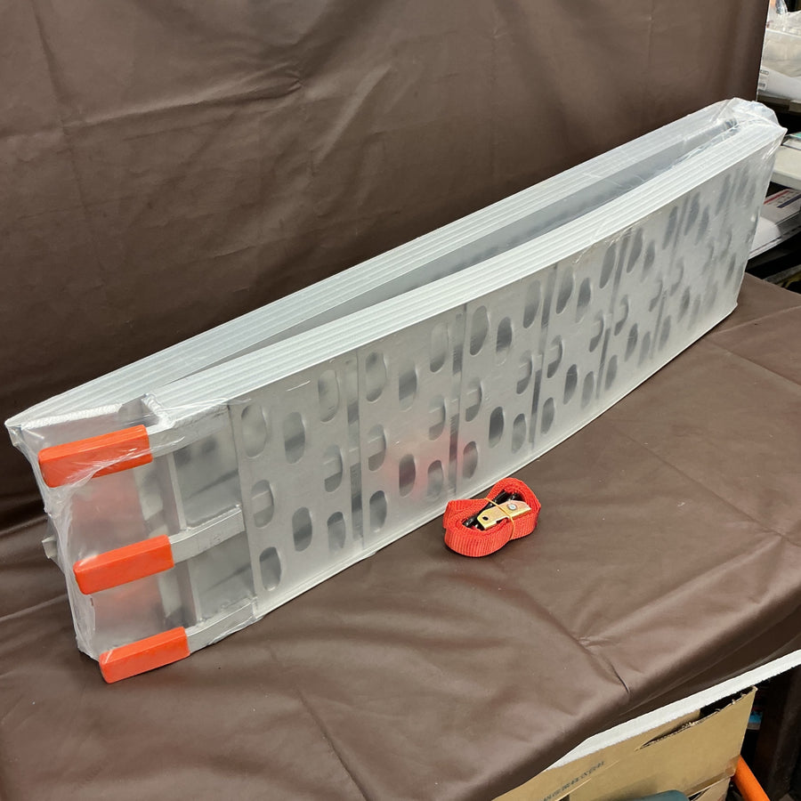 【未使用】 ノンブランド アルミラダーレール A15B タイダウンベルト付 折り畳み可 Bタイプ 耐荷重 340kg 【越谷店】