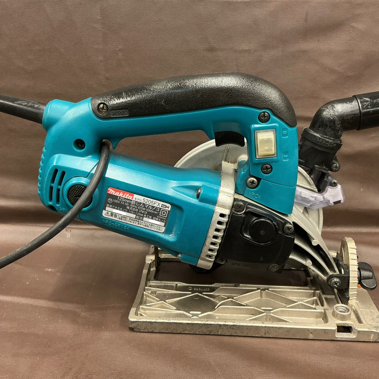 【中古品・延長コード付き！※ダストノズル補修アリ】 マキタ(makita) 125mm 防じんマルノコ KS5205FX 逆勝手【越谷店】