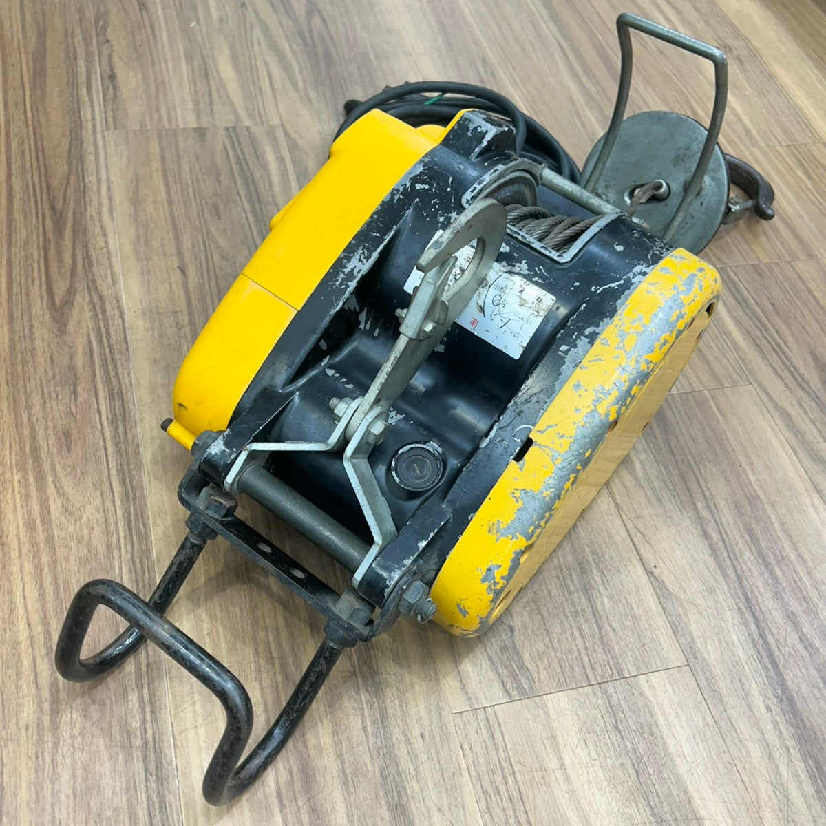 RYOBI リョービ WIM-125 電動ウインチ 最大吊揚荷重 130kg 【船橋馬込店】