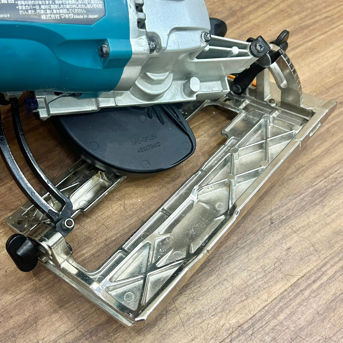 マキタ makita 125mm 防じんマルノコ KS5200FX 左勝手仕様 【船橋馬込店】