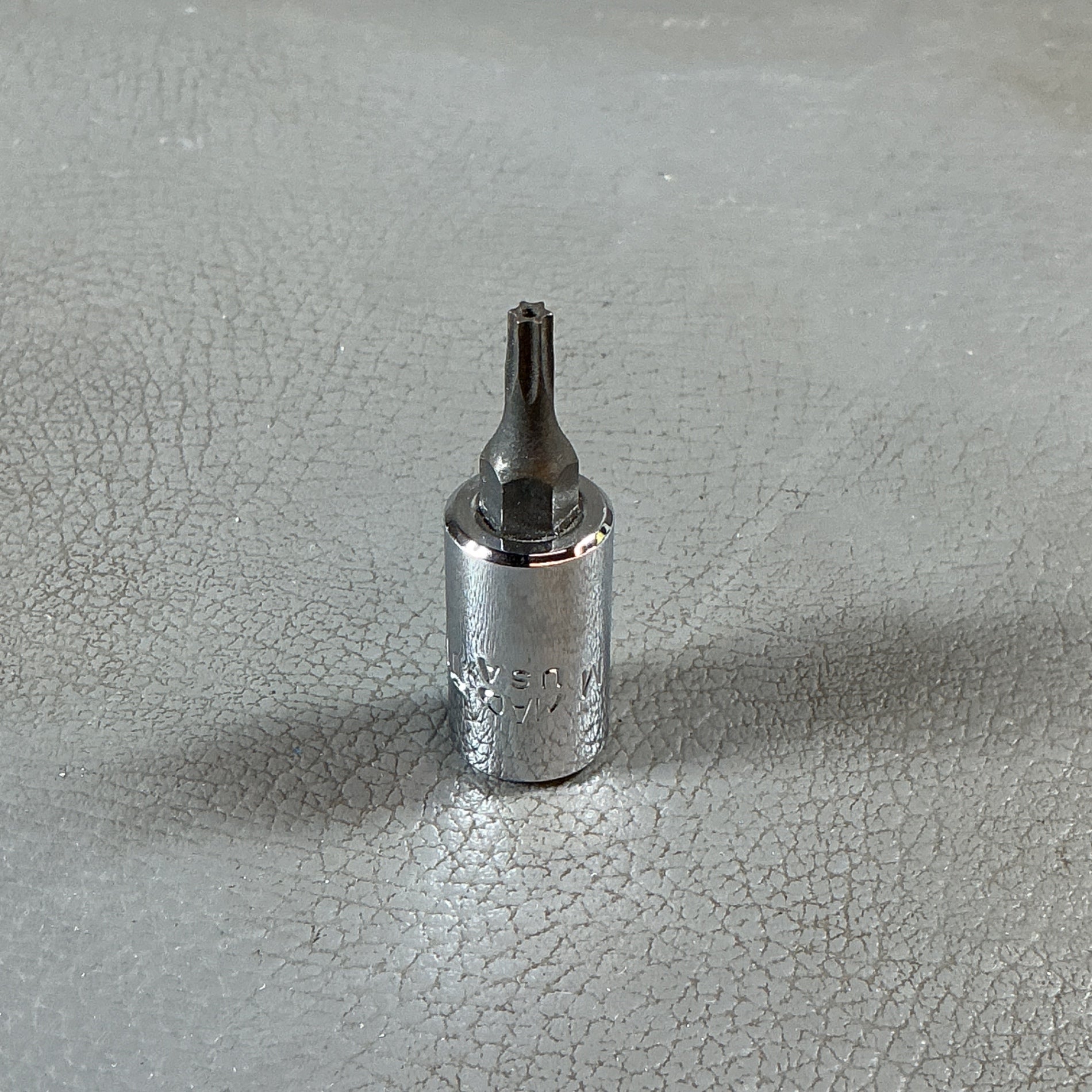 【中古】MACTOOLS マックツール T15H 1/4 トルクスソケット T15H  【越谷店】
