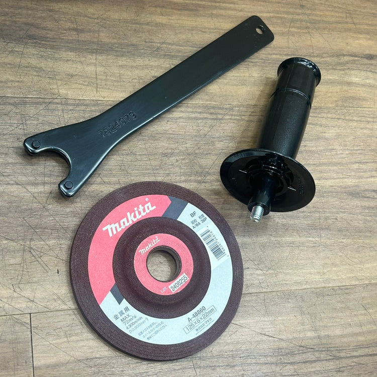 美品 マキタ (makita) 125mm ディスクグラインダー 9535B 【船橋馬込店】