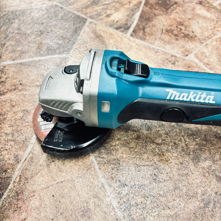 ◆マキタ(makita) 充電式ディスクグラインダー GA400DZ 【越谷店】