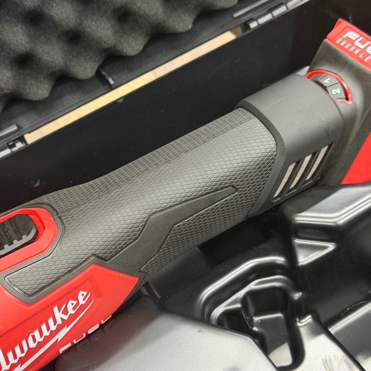 極美品 100mm 18V ディスクグラインダー M18 本体+ケース【リライズ蓮田店】