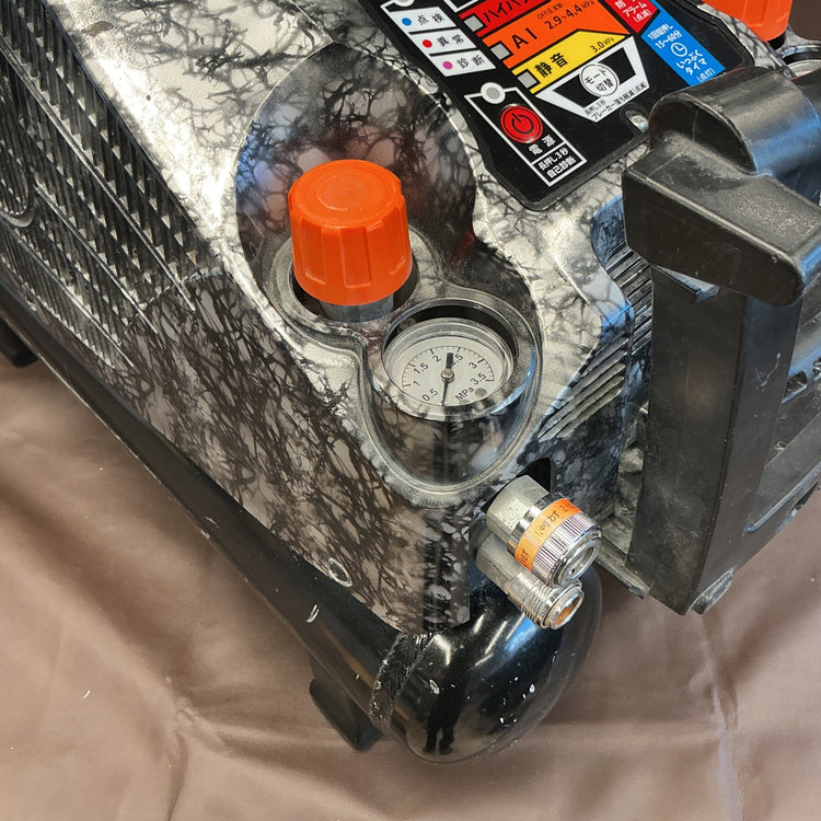 【ジャンク・圧力上がりません】 マックス MAX 高圧専用エアコンプレッサ AK-HL1270E2 限定色 ガイアシルバー 【越谷店】