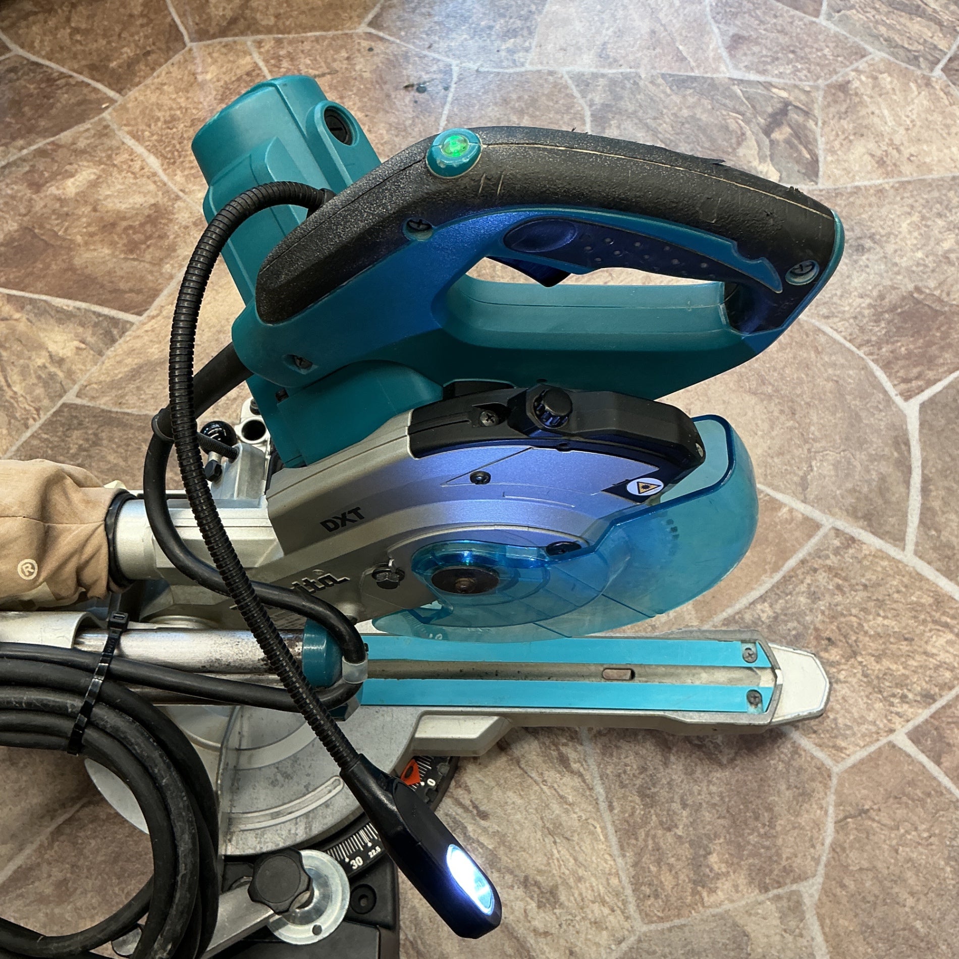 【中古】【レーザー点灯しません】マキタ(makita) スライドマルノコ LS0612FL 【越谷店】