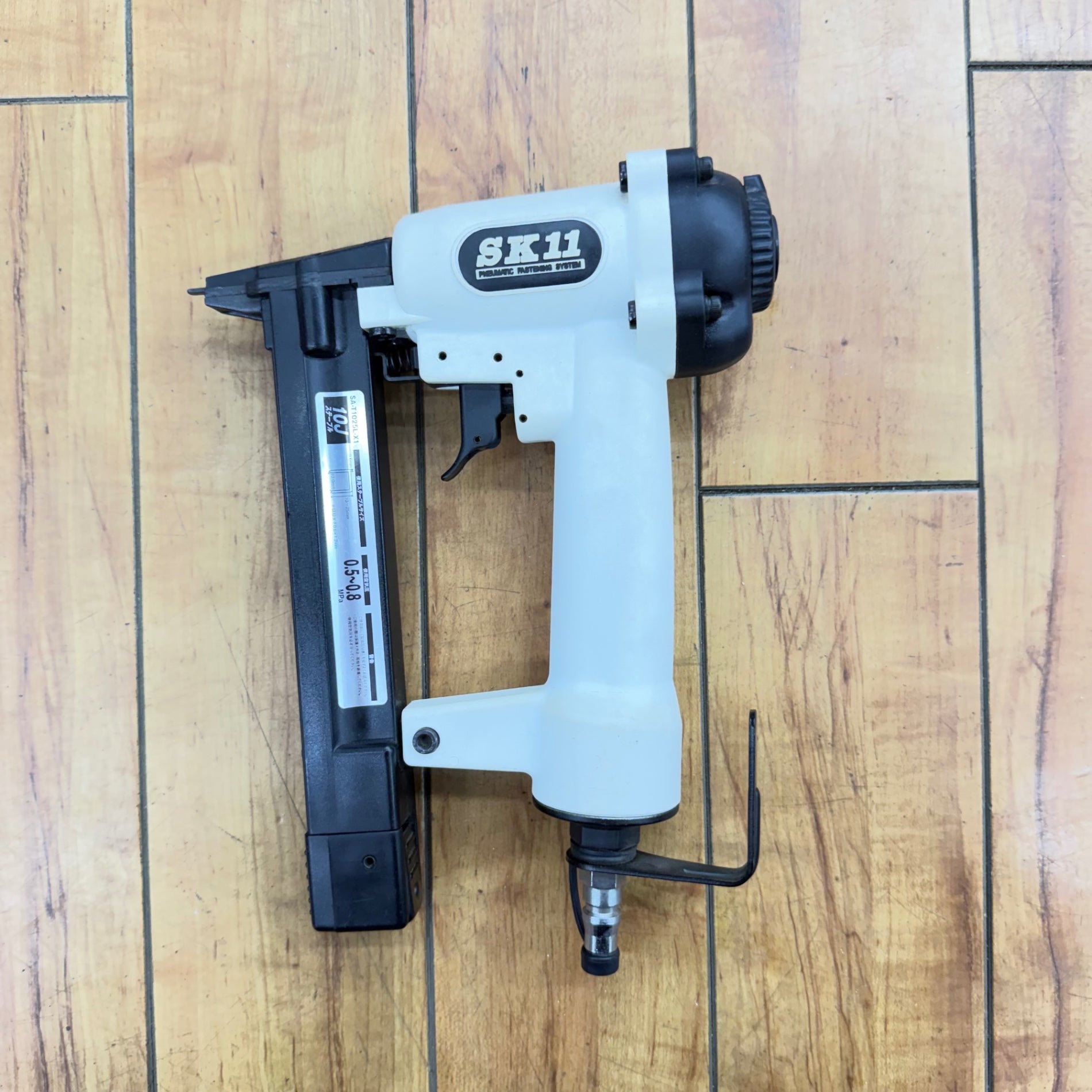 打ち込み動作良好 10mm エアタッカー T1025L 【リライズ蓮田店】