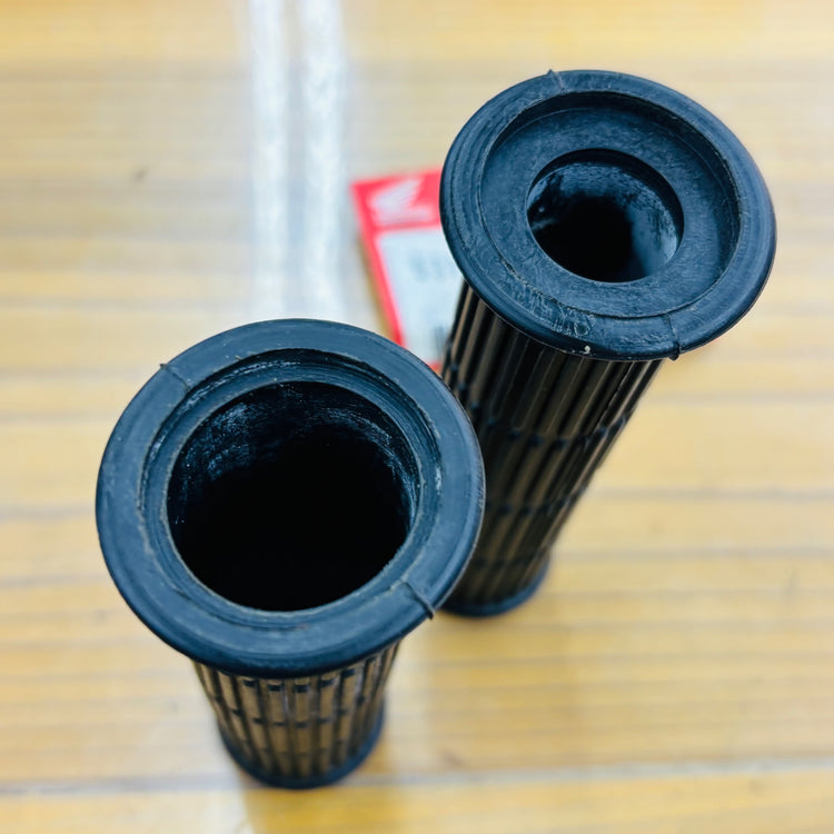 廃番 純正 保管品 未使用  バイク用 ハンドル グリップラバー左右セット 53010-011-000 スポーツカブ 【リライズ蓮田店】