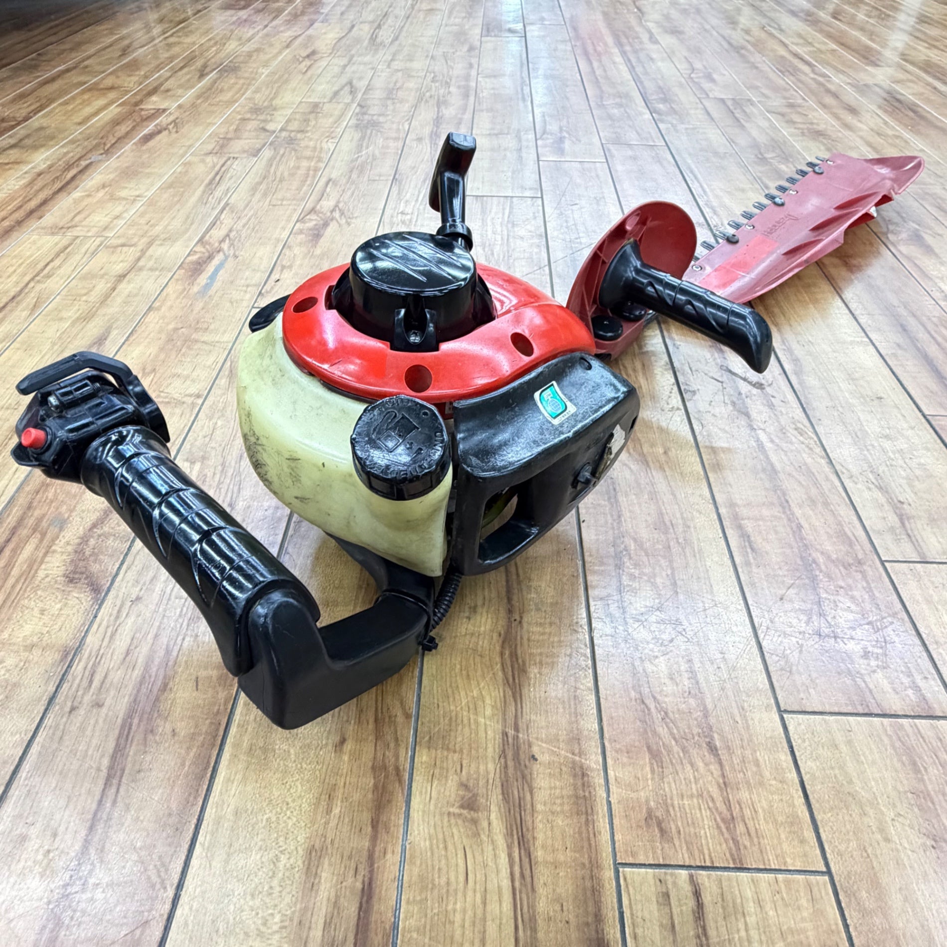 動作良好 710mm エンジンヘッジトリマ HT751HPro-1 【リライズ蓮田店】