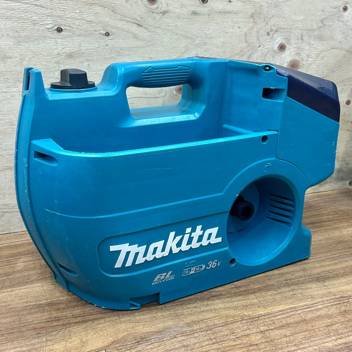 マキタ(makita) 18V+18V コードレス高圧洗浄機 MHW080DZK 【船橋馬込店】