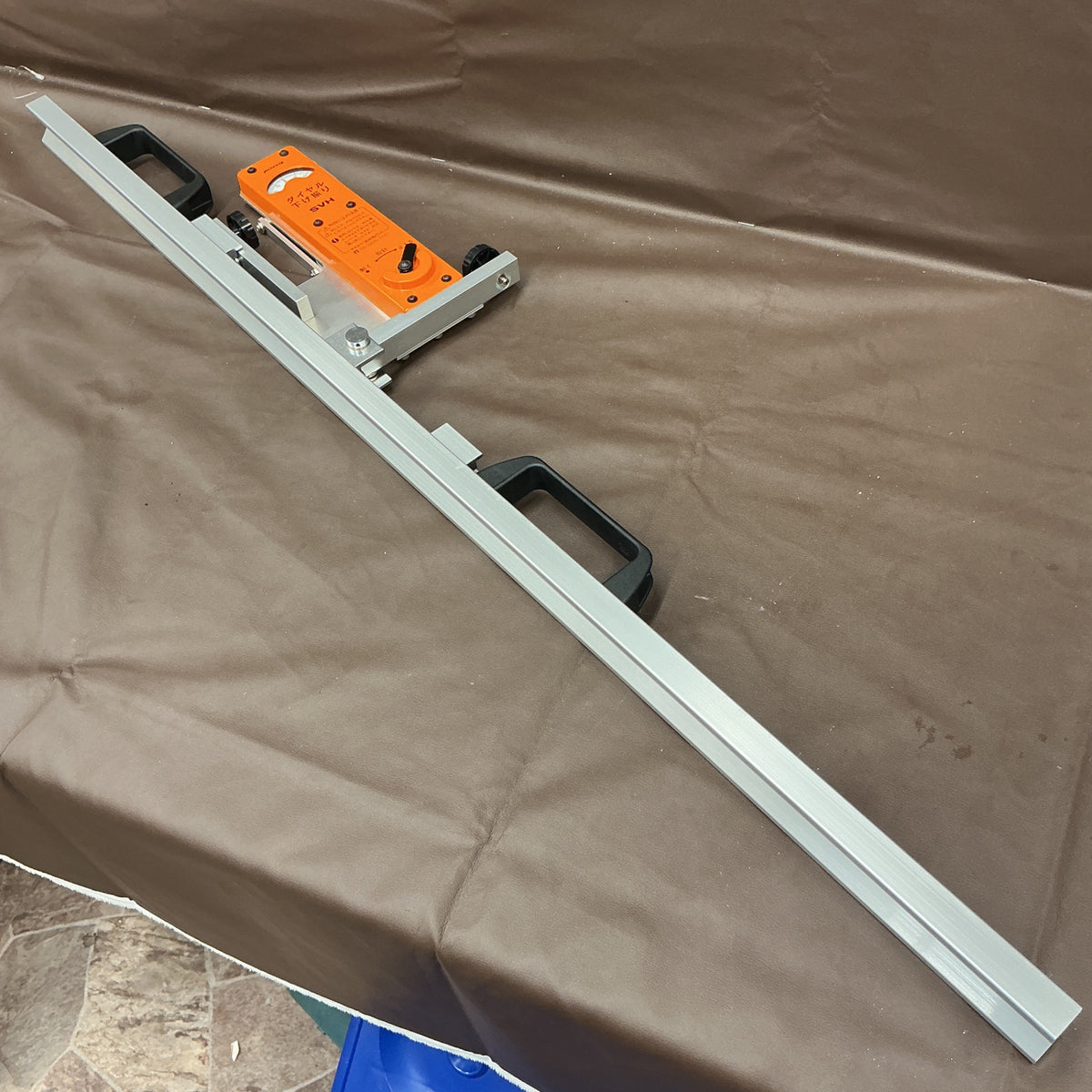 【美品中古】 ピーコック ダイヤル式下げ振り VH-110 サッシ取り付け たち　傾き計測 【越谷店】