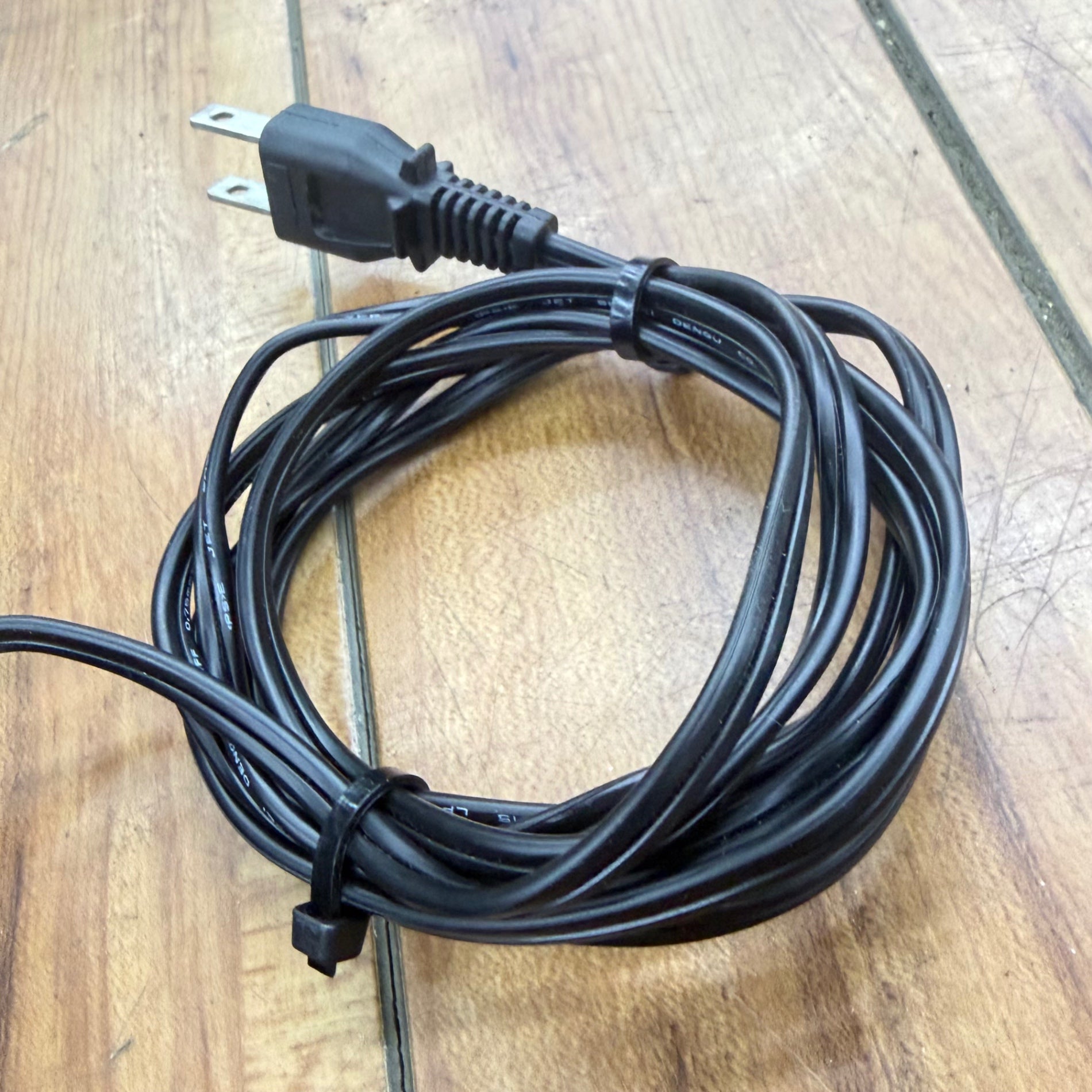 14.4V-18V 急速充電器 UC18YDL 【リライズ蓮田店】