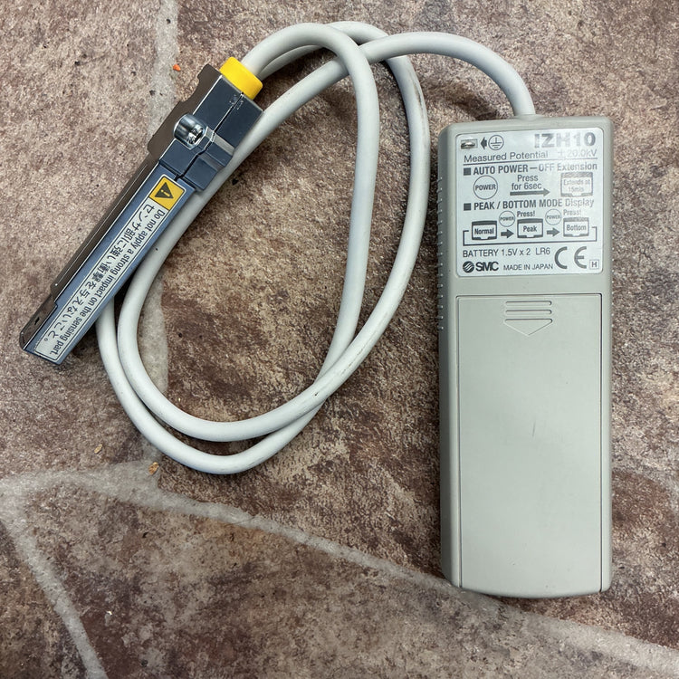 【中古】 SMC ハンディ表面電位計 IZH10 イオナイザ 【越谷店】