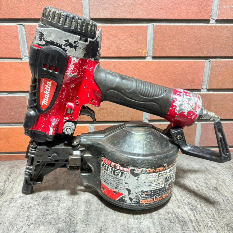 ◆マキタ makita 65mm 高圧エア釘打機 AN610H 【市川行徳店】