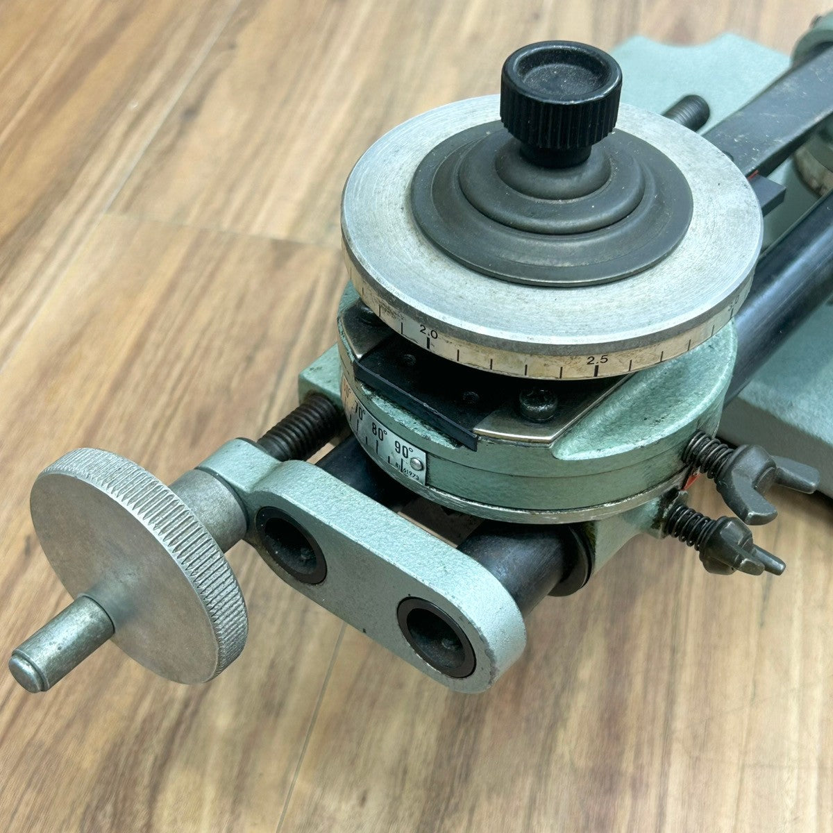 良品 マキタ makita 9803 チップソー研磨機 チップソー研磨用ダイヤ付き  【船橋馬込店】