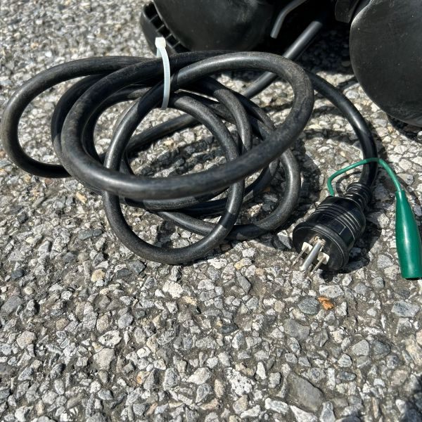 【不動ジャンク品】エアコンプレッサー EC1445H3 【野田愛宕店】