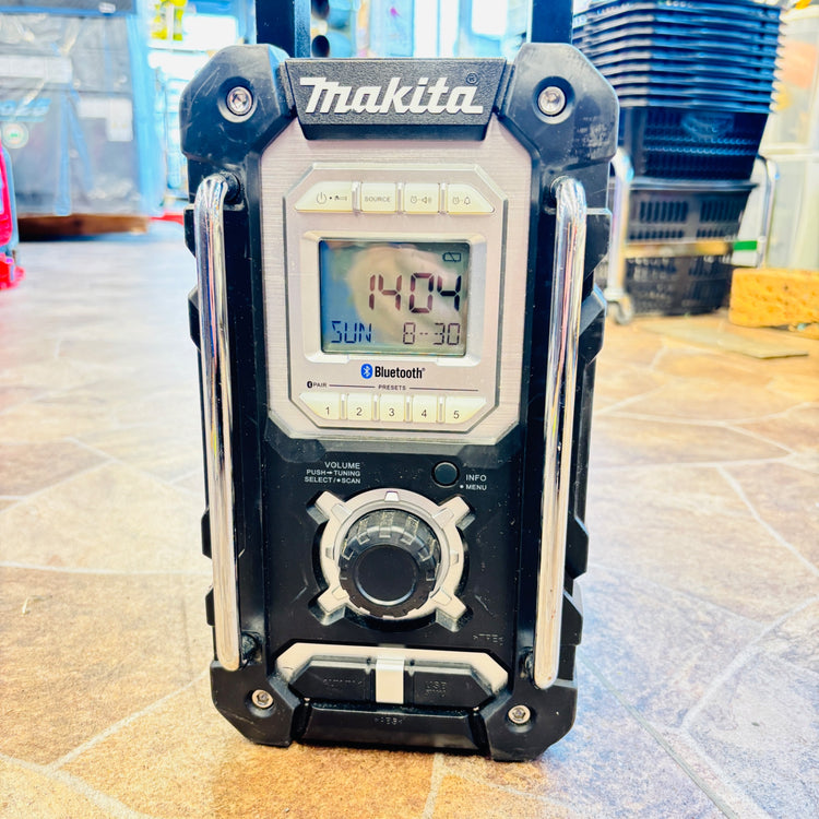 ◆マキタ(makita) コードレスラジオ MR108B 【越谷店】
