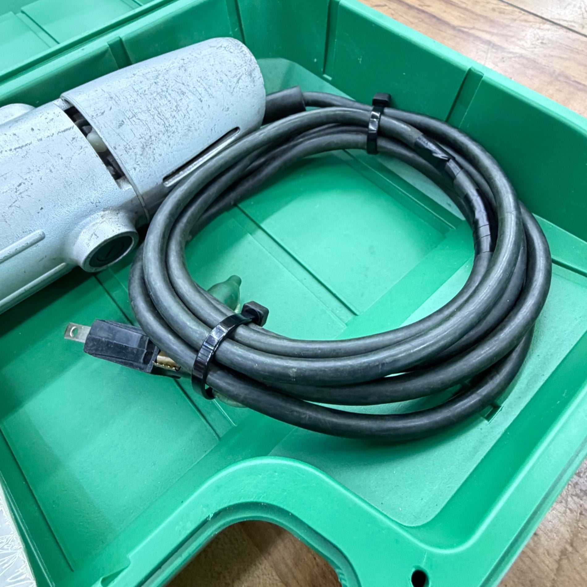 動作確認済み 100V ハンドグラインダ LDU6 【リライズ蓮田店】