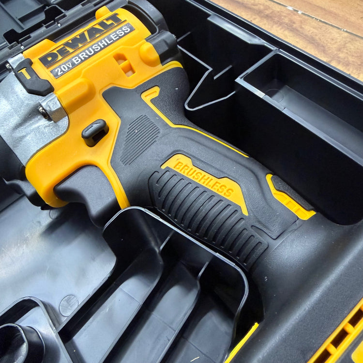 未使用 20V 1/2インチ(12.7sq) インパクトレンチ DCF921N ケース付属【リライズ蓮田店】