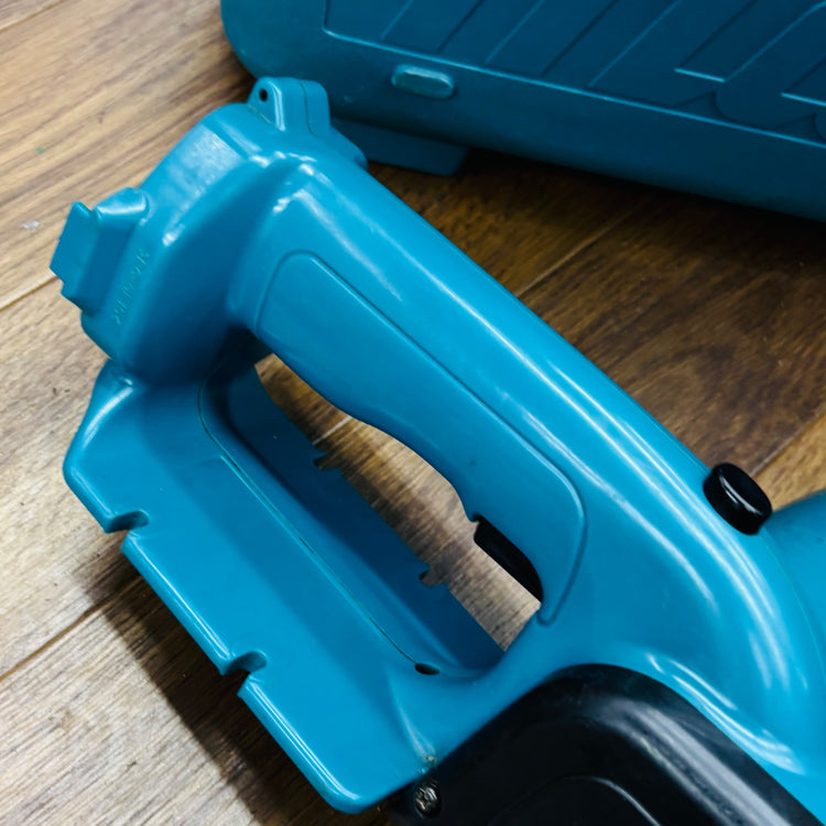 動作品  12V充電式チェーンソー UC120DRA 互換バッテリ(未使用)付き【リライズ蓮田店】