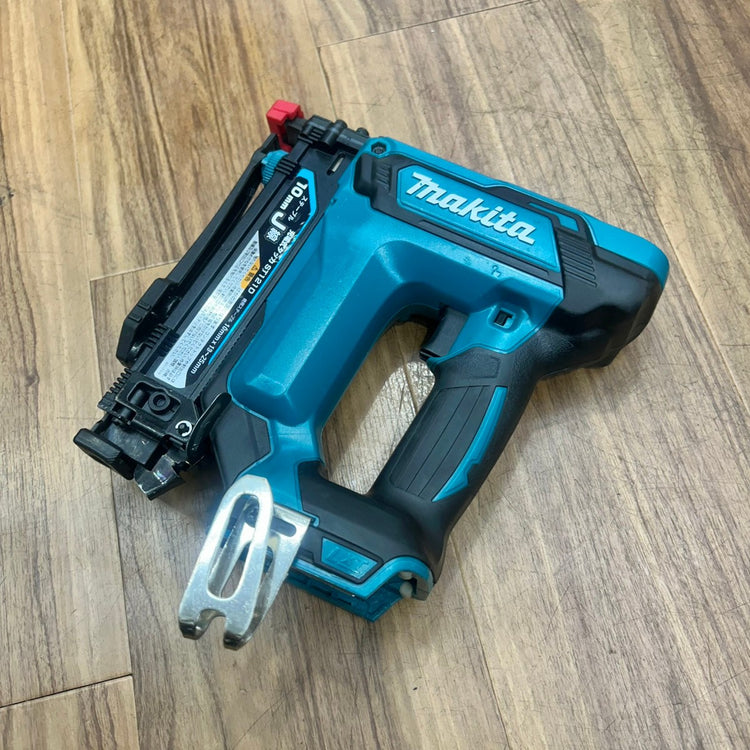◆マキタ(makita) コードレスタッカー ST121DZK 【船橋馬込店】