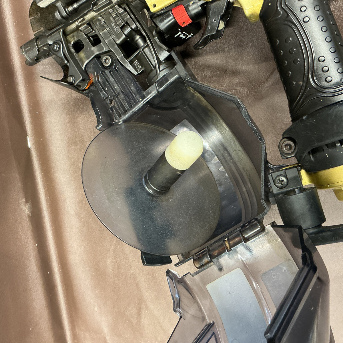 【中古品】 日立工機(HITACHI) ハイコーキ(HiKOKI) 高圧エア釘打ち機 NV65HMC 【越谷店】
