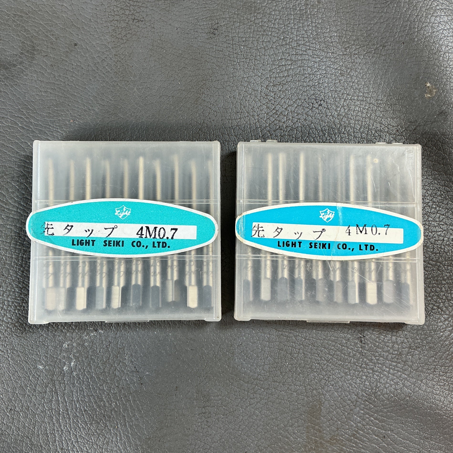 【未使用】ライト精機　ハンドタップ　先タップ　M4×0.7　2箱セット  【越谷店】