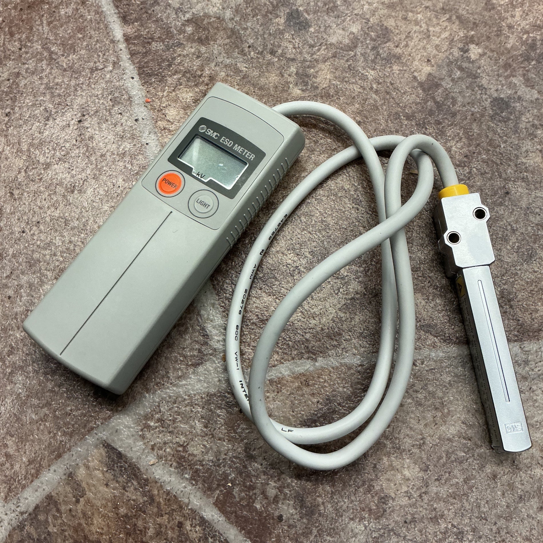 【中古】 SMC ハンディ表面電位計 IZH10 イオナイザ 【越谷店】