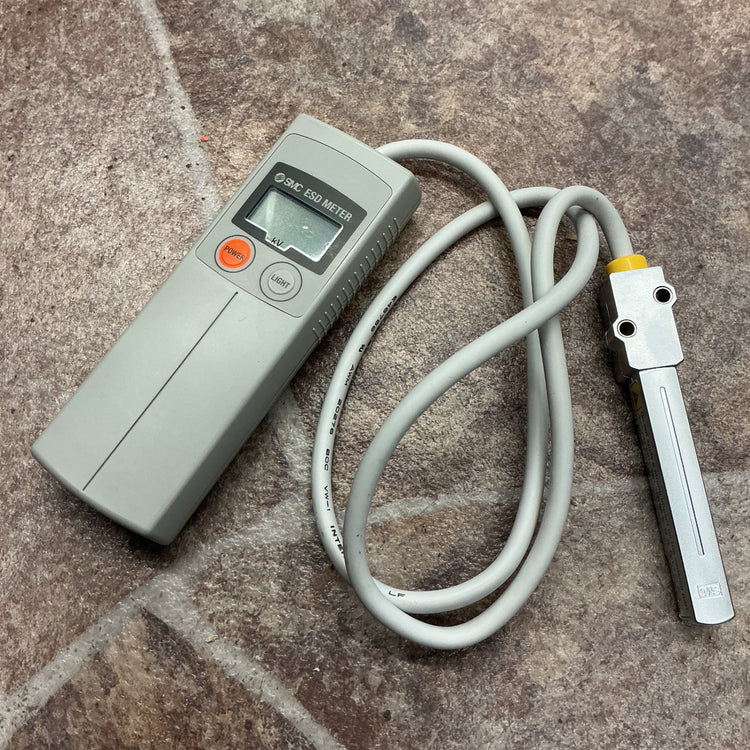 【中古】 SMC ハンディ表面電位計 IZH10 イオナイザ 【越谷店】