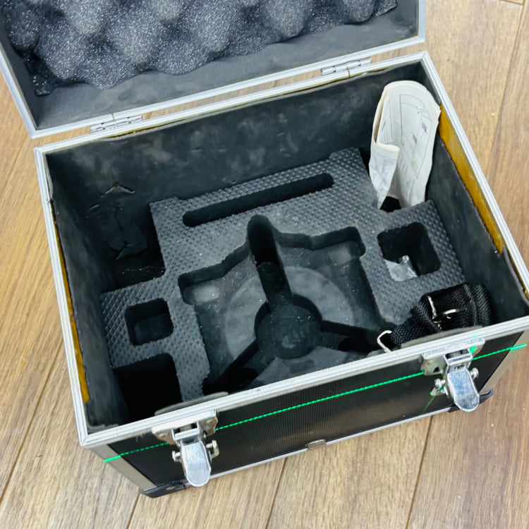 動作確認済 電子制御グリーンラインレーザー LST-YG97X 受光器無【リライズ蓮田店】