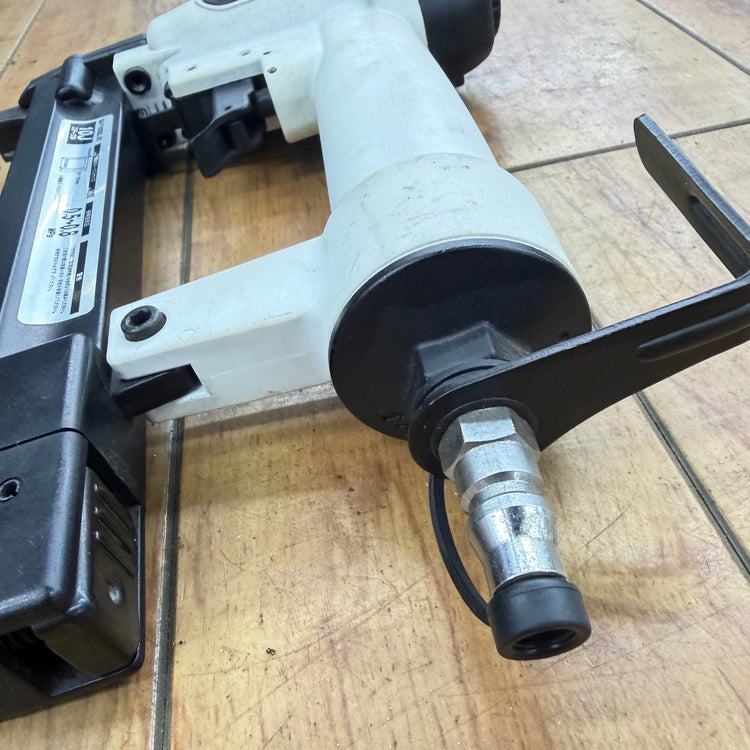 打ち込み動作良好 10mm エアタッカー T1025L 【リライズ蓮田店】