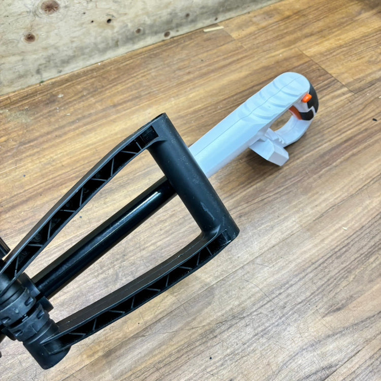 アイリスオーヤマ JGT230 充電式グラストリマー 【船橋馬込店】