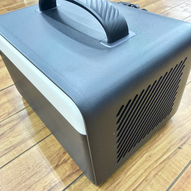 極美品 ポータブル電源  Anker PowerHouse II 800 A1750 容量は 778Wh（216,000mAh）【リライズ蓮田店】
