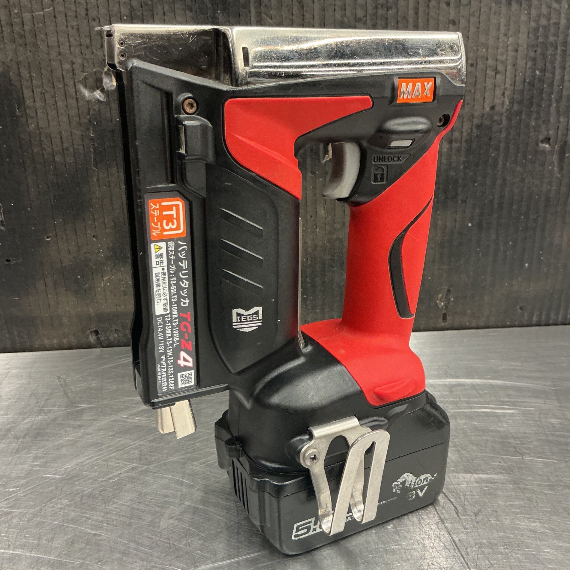 【中古】マックス(MAX) バッテリタッカ TG-Z4-BC/1850A  【越谷店】