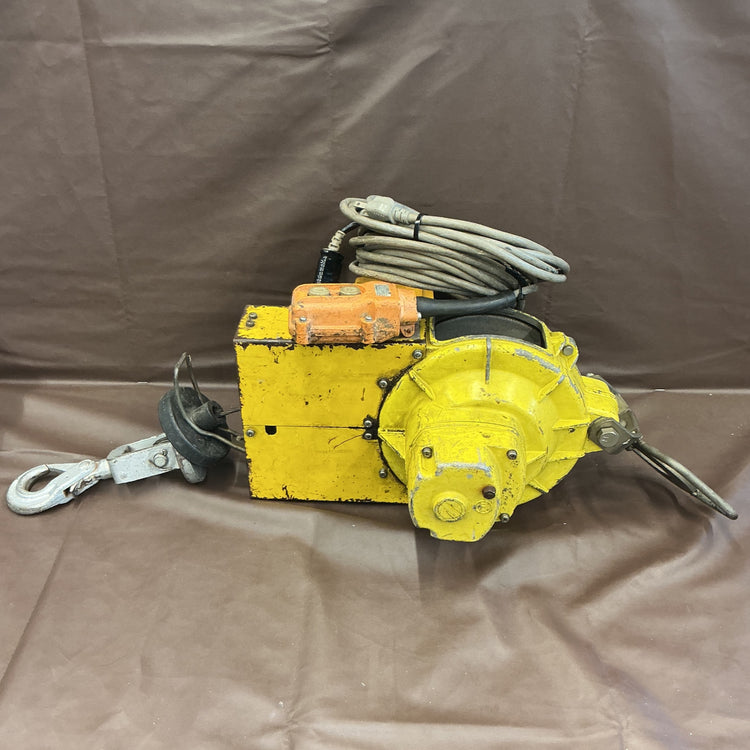 【中古・動作しました！】 トーヨーコーケン(TKK) 160kg ベビーホイスト BH-400 揚程20m 【越谷店】
