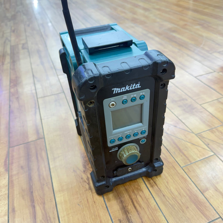 動作確認済み 充電式ラジオ MR100 18V,14.4V,12V,9.6V対応 本体のみ【リライズ蓮田店】