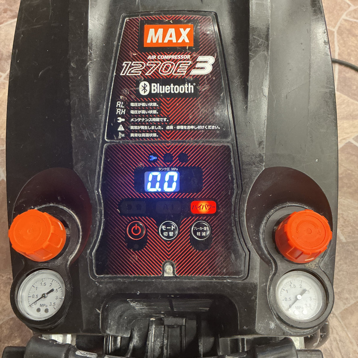 【ジャンク品】マックス/MAX エアコンプレッサー AK-HH1270E3(27L)  【越谷店】