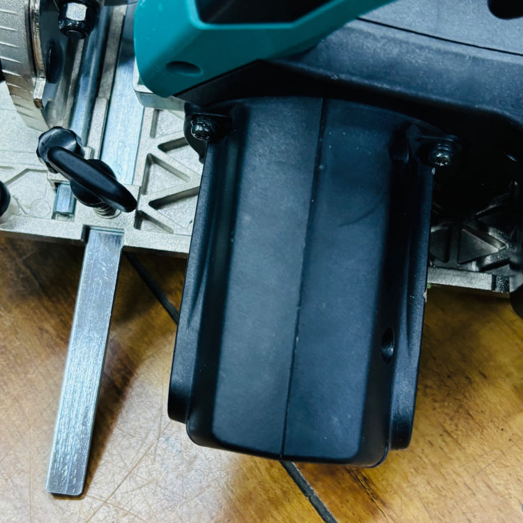 ほぼ使用感なし  14.4V 125mm 充電式集じん丸ノコ BNW-470 【リライズ蓮田店】