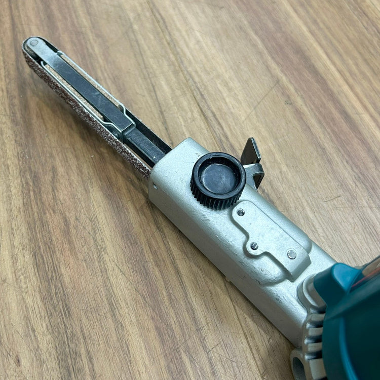 良品 マキタ (makita) 9mm ベルトサンダー 9032 【船橋馬込店】