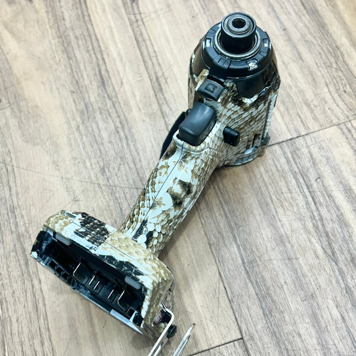本体+ハウジングカスタム品 マキタ (makita) 40V コードレスインパクトドライバー TD002GZ 【船橋馬込店】