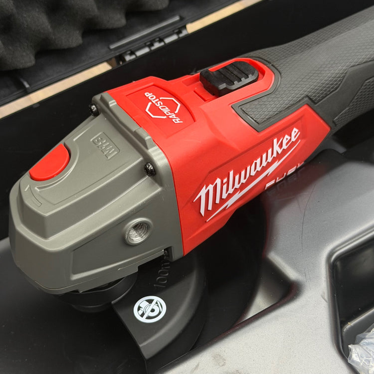 極美品 100mm 18V ディスクグラインダー M18 本体+ケース【リライズ蓮田店】