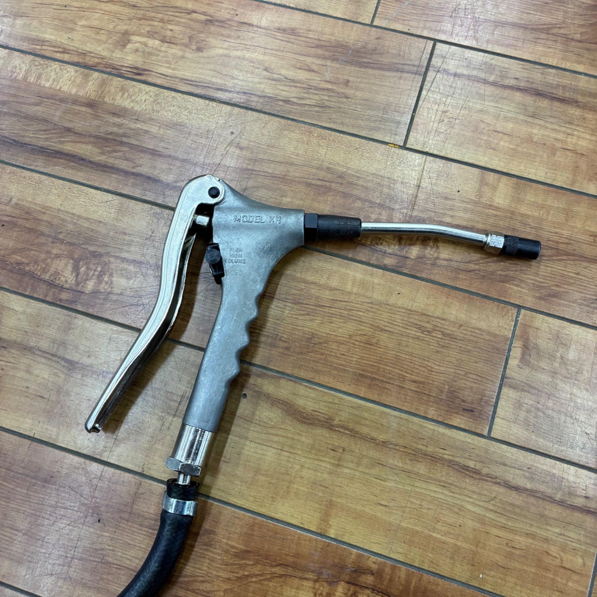 ザーレン マクノート MINI-LUBE K6 グリスポンプ 【蓮田店】