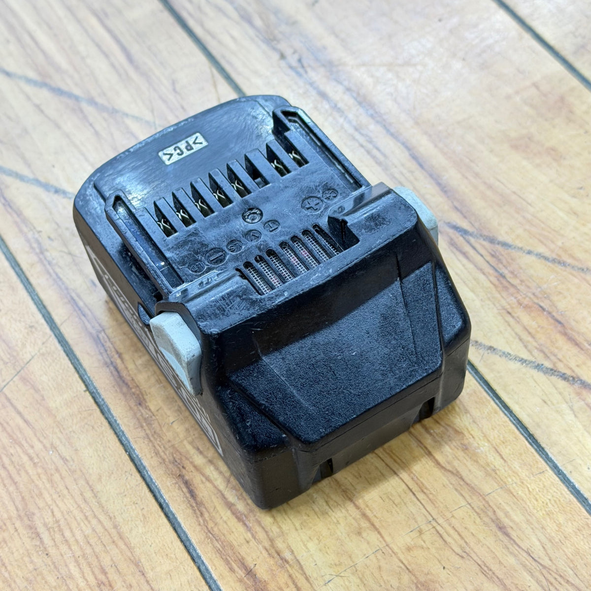 使用充電確認済み リチウムイオンバッテリー 18V/6.0Ah BSL1860 【リライズ蓮田店】