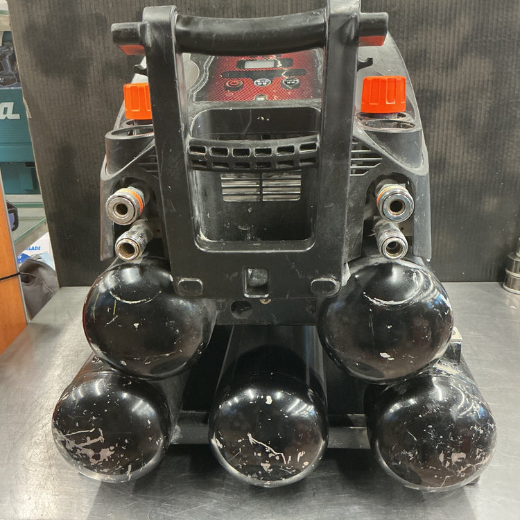 【ジャンク品】マックス/MAX エアコンプレッサー AK-HH1270E3(27L)  【越谷店】