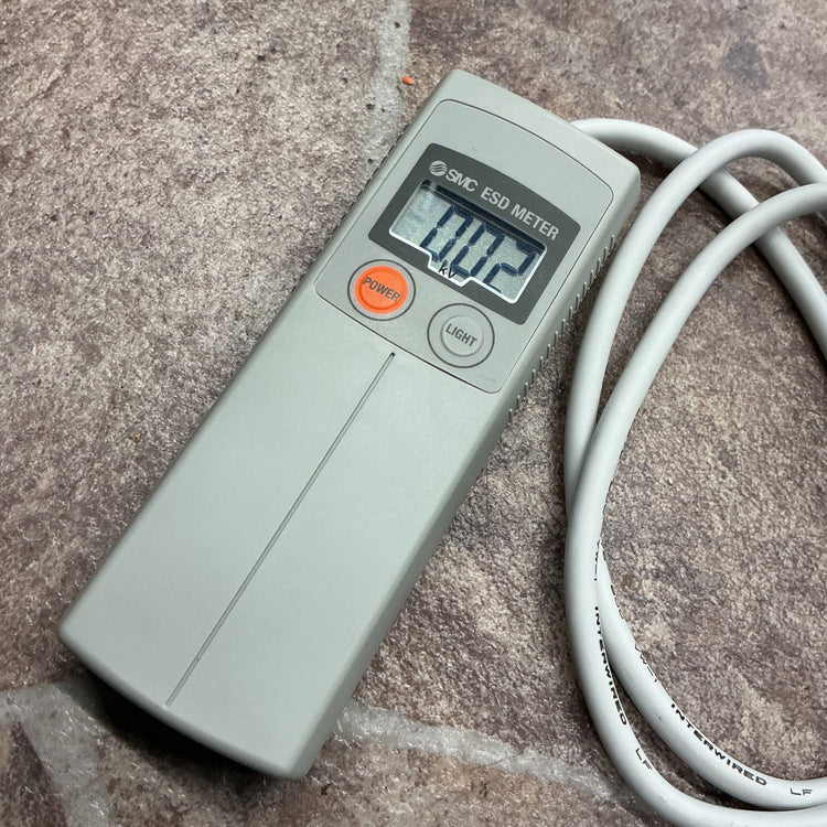 【中古】 SMC ハンディ表面電位計 IZH10 イオナイザ 【越谷店】