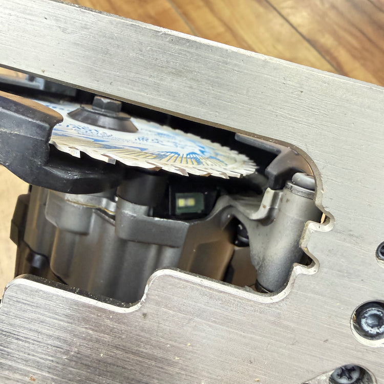 ◆マキタ(makita) コードレスマルノコ HS007GZB 【蓮田店】