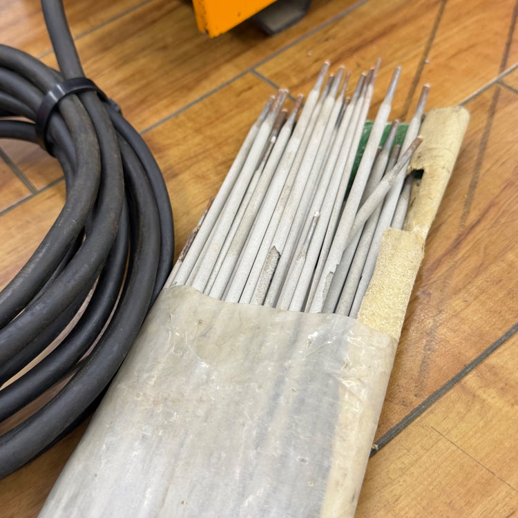 動作確認済み 100V/200V 交流アーク溶接機 HD-150DB 【リライズ蓮田店】