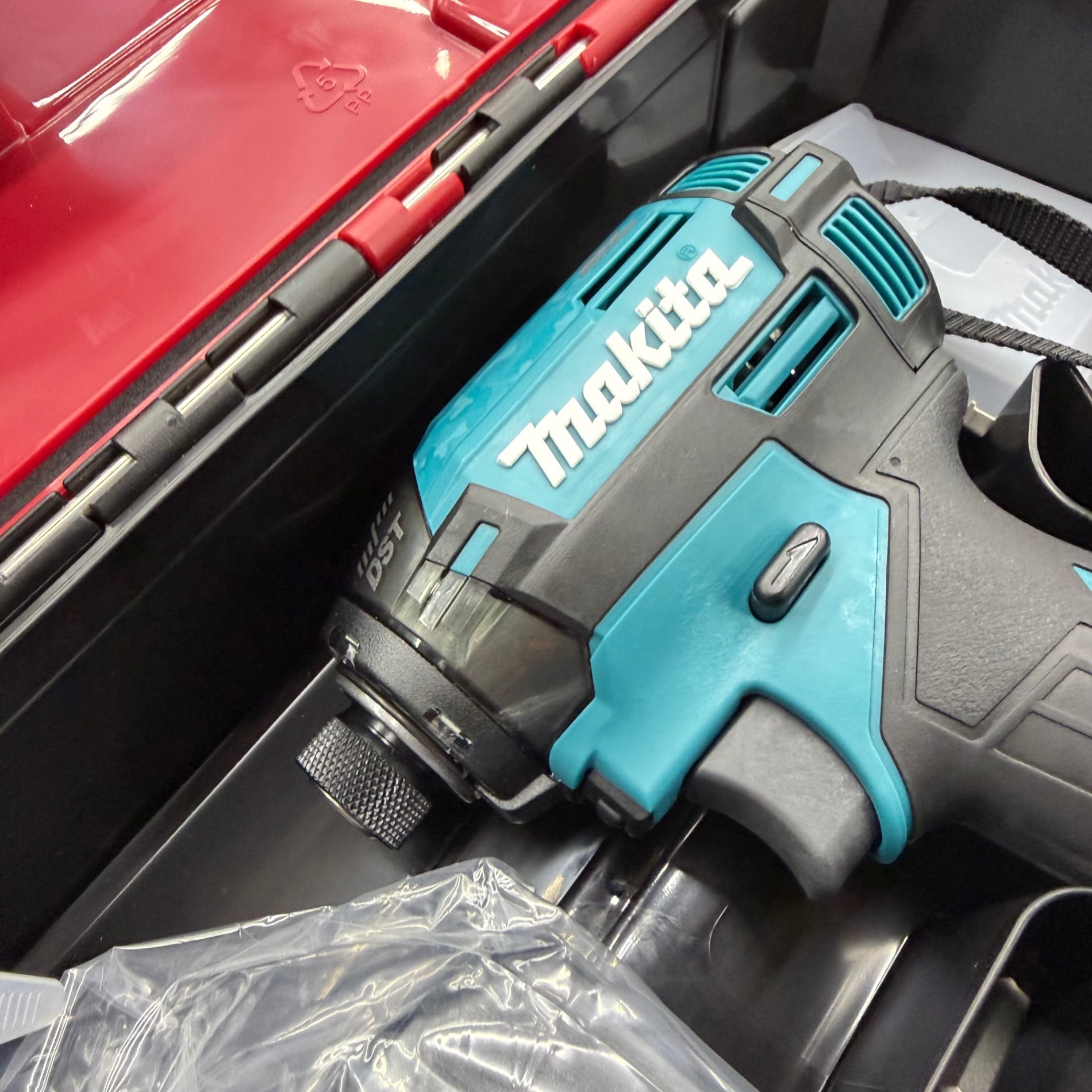 未使用 40Vmax コードレスインパクトドライバー TD002GRDX 【リライズ蓮田店】