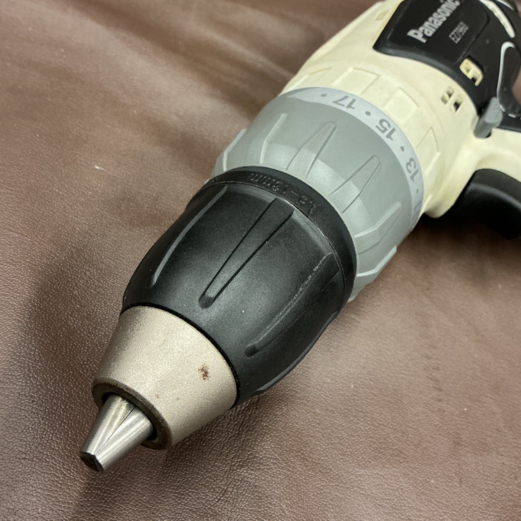 【中古・動作良好！】 パナソニック Panasonic 21.6V 充電振動機能付 ドリルドライバー EZ7960 【越谷店】