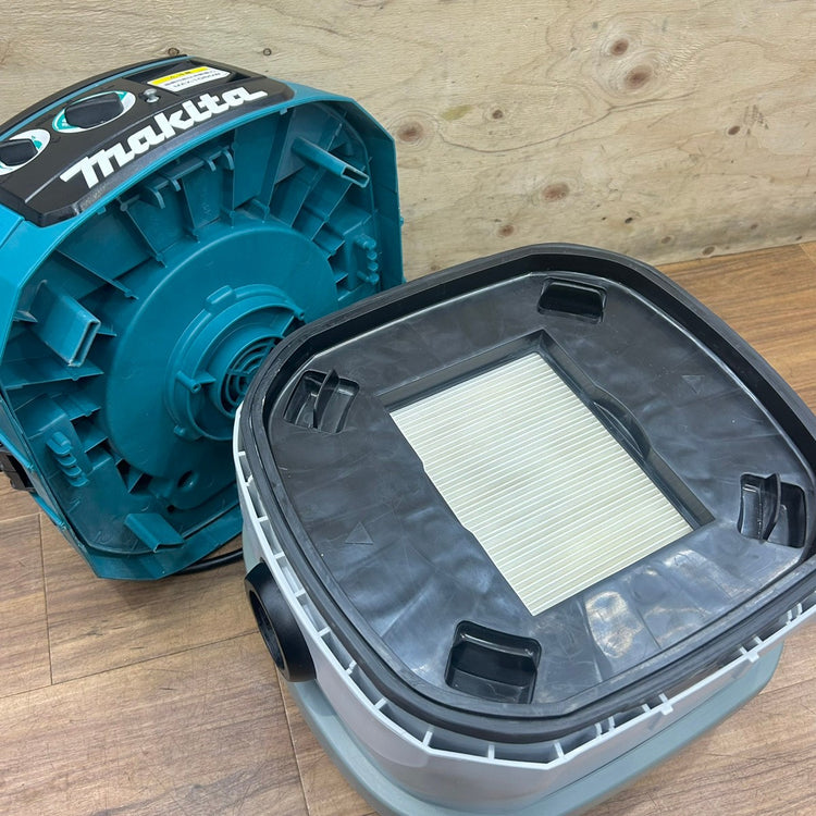良品 マキタ (makita) 集じん機 (粉じん専用) 8L VC0830 集塵 乾式 【船橋馬込店】